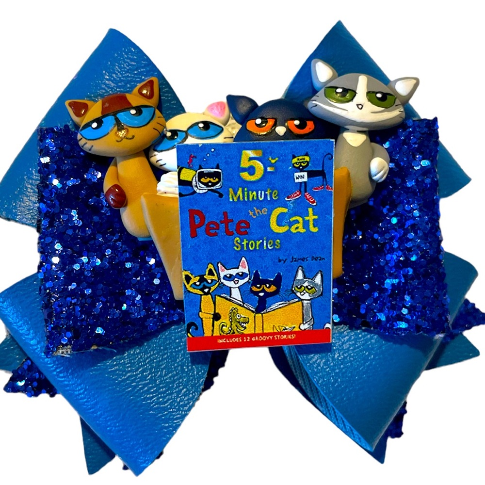 Pete the cat hairbow 🎀